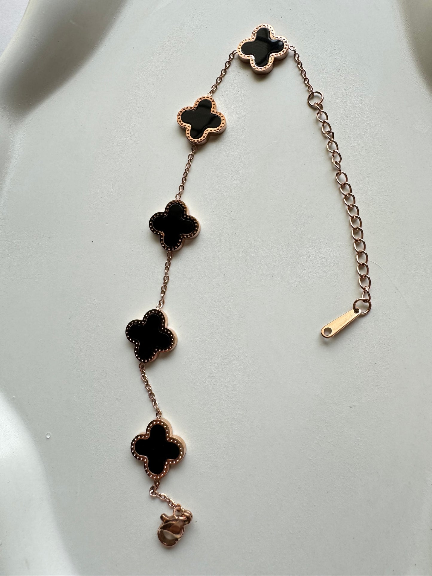 Anti Tarnish Clover Loose Bracelet