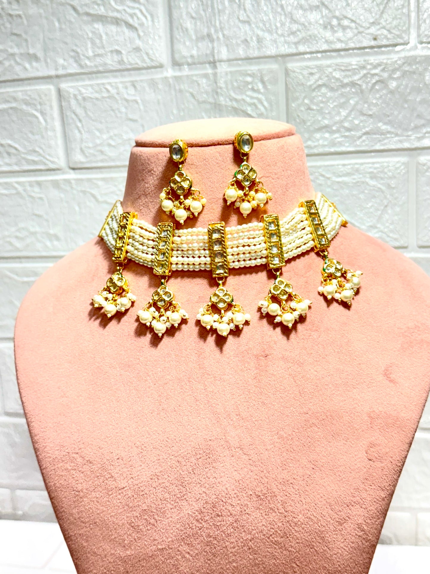 Nawabi Pearl Necklace