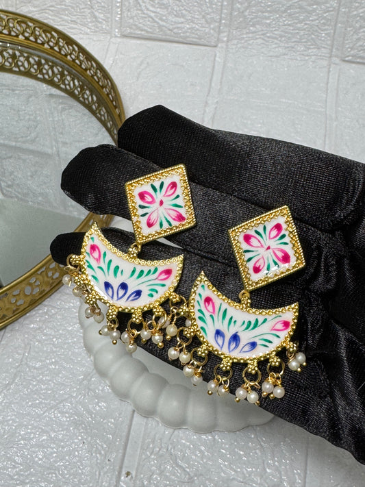 White Rubaab Chandbaali