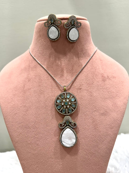 Turquoise Mahsa Necklace