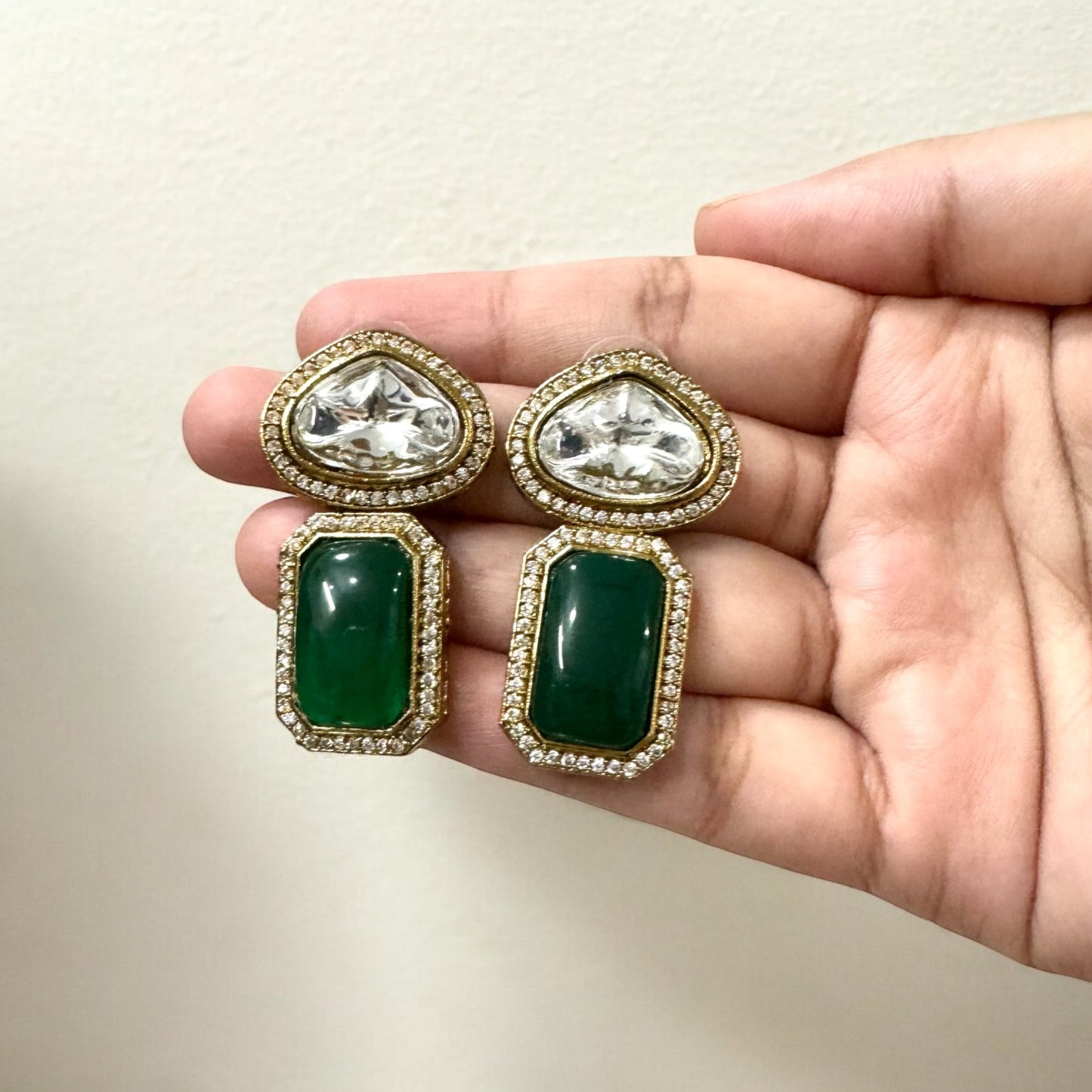 Shahnaaz Emerald Hasli