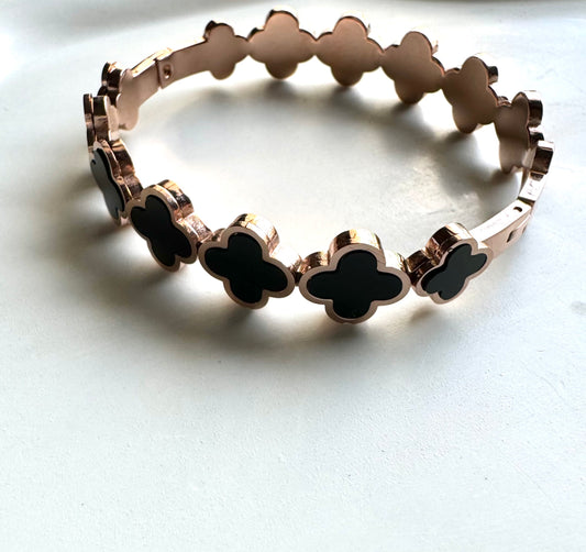 Anti Tarnish Black Clover Bracelet