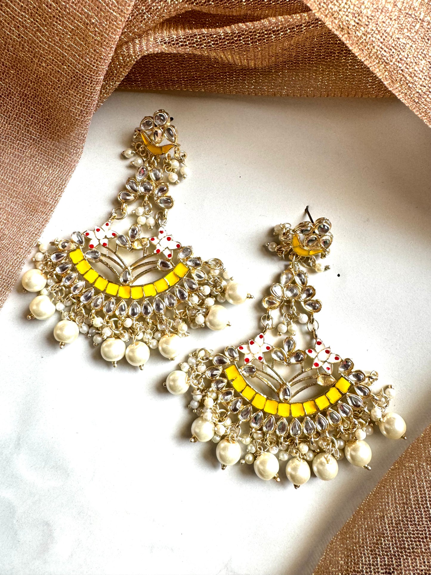 Golden Ruhi Chandbaali