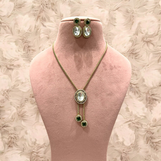 Emerald Sana Necklace