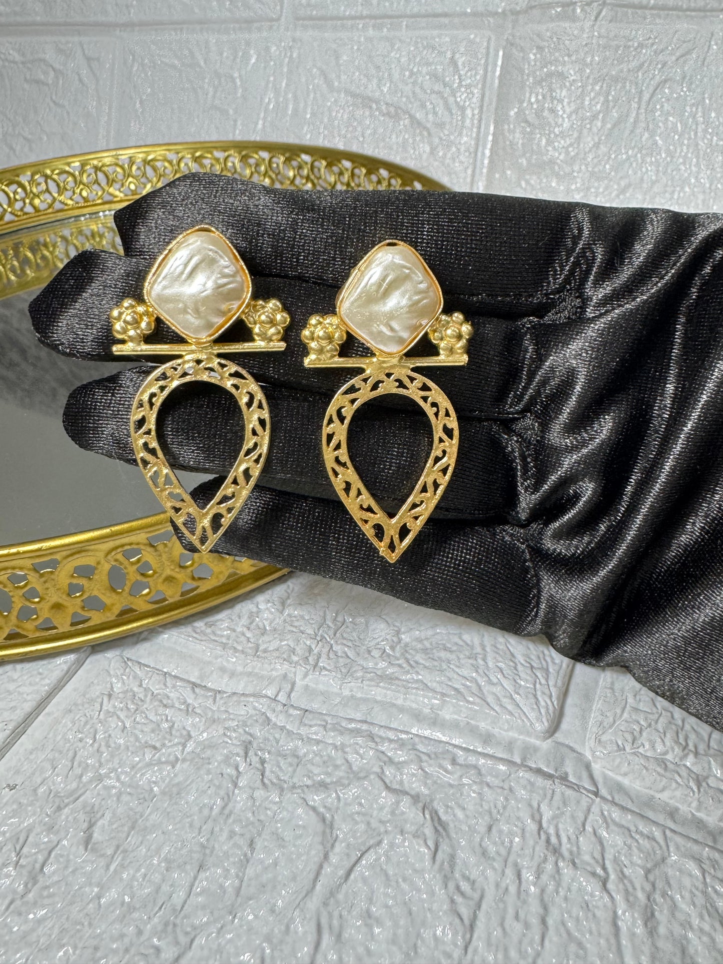 Pearl Rosy Earrings