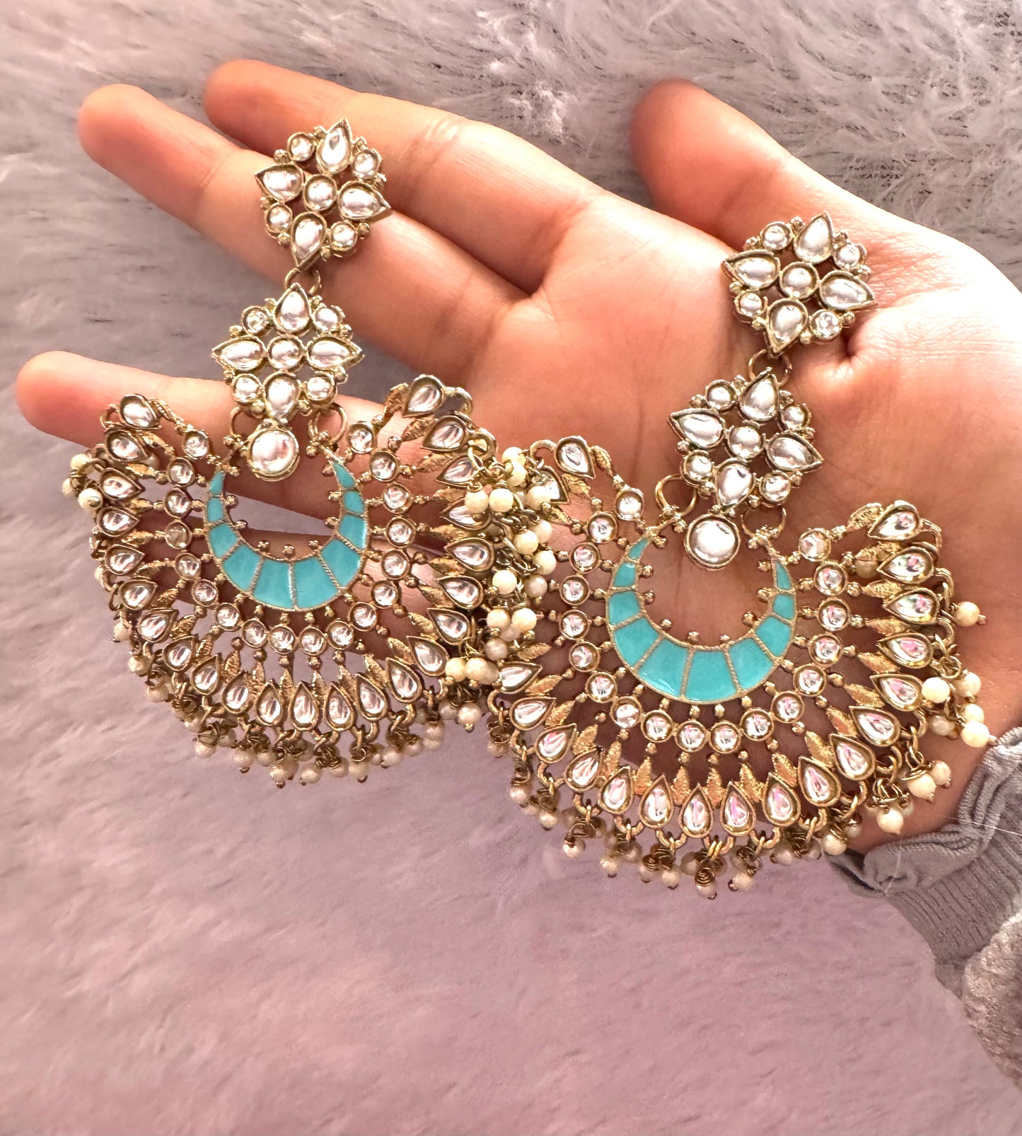 Blue Roshi Chandbaali