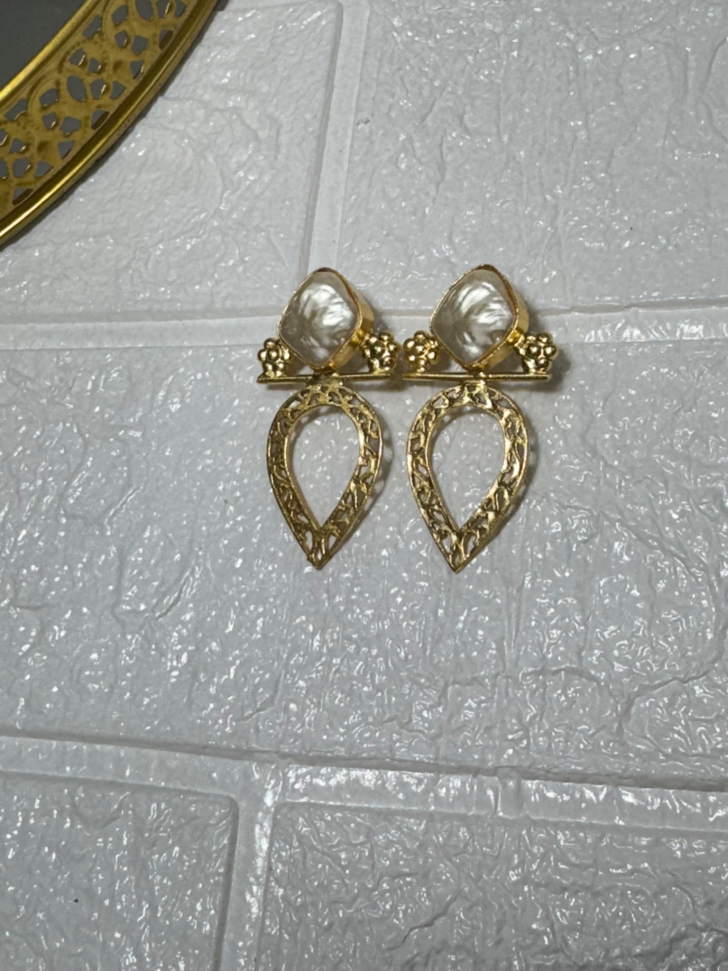 Pearl Rosy Earrings