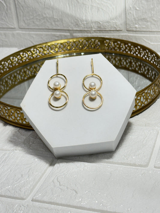 Hanging Pearl Earrings