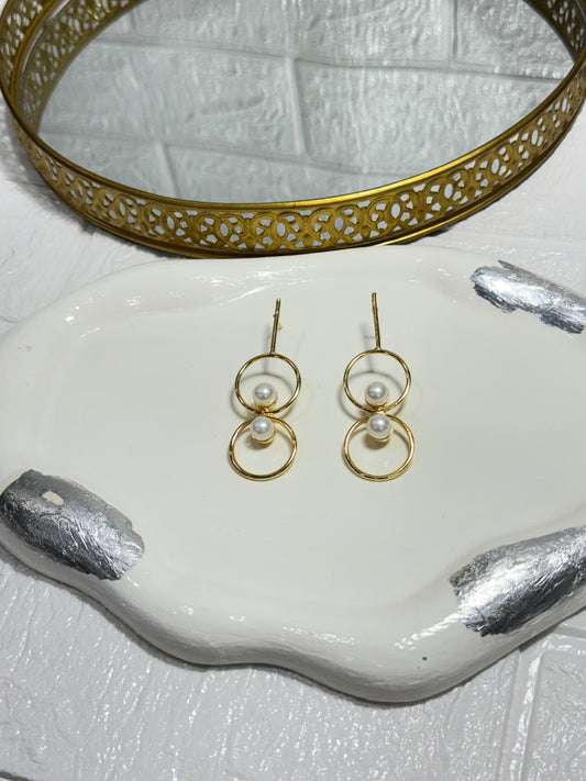 Hanging Pearl Earrings