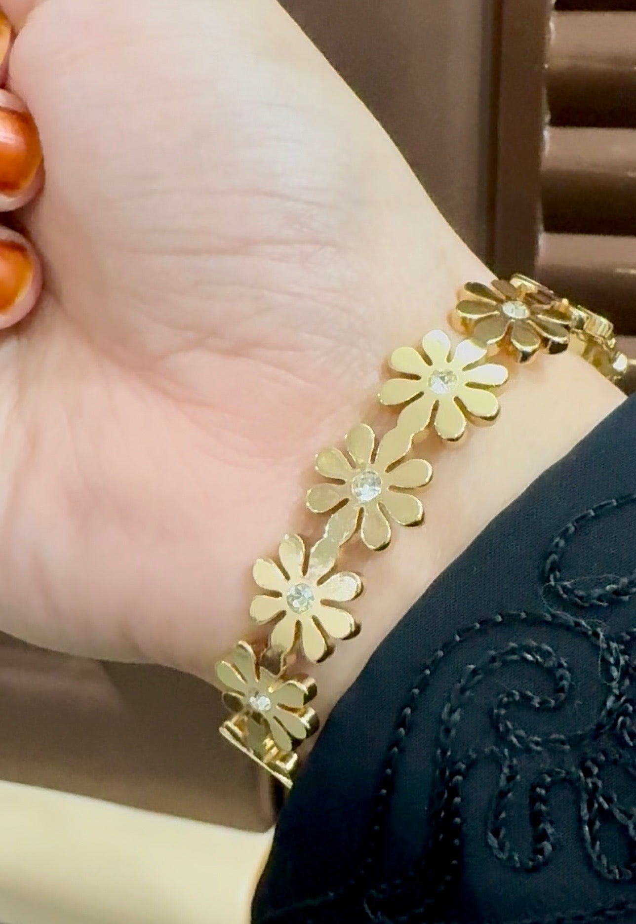 Anti Tarnish Daisy Bloom Bracelet