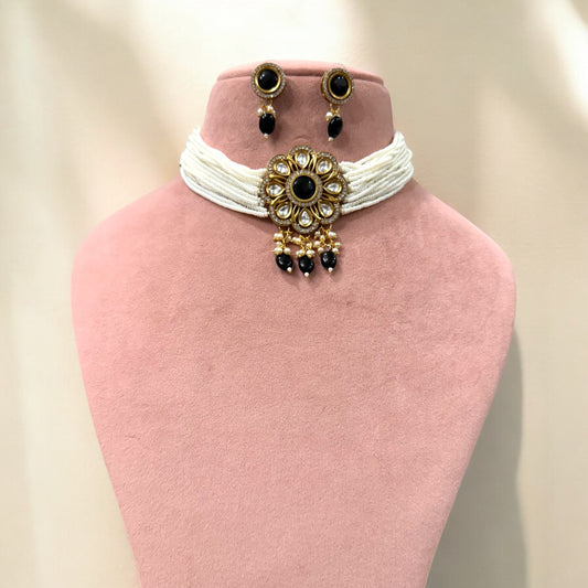 Black Gulnar Choker