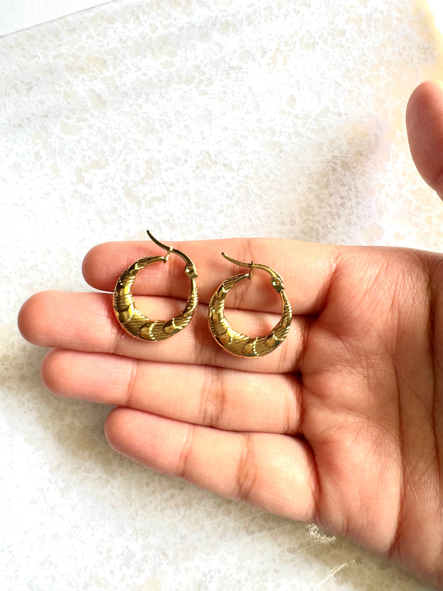 AntiTarnish Round Hoops